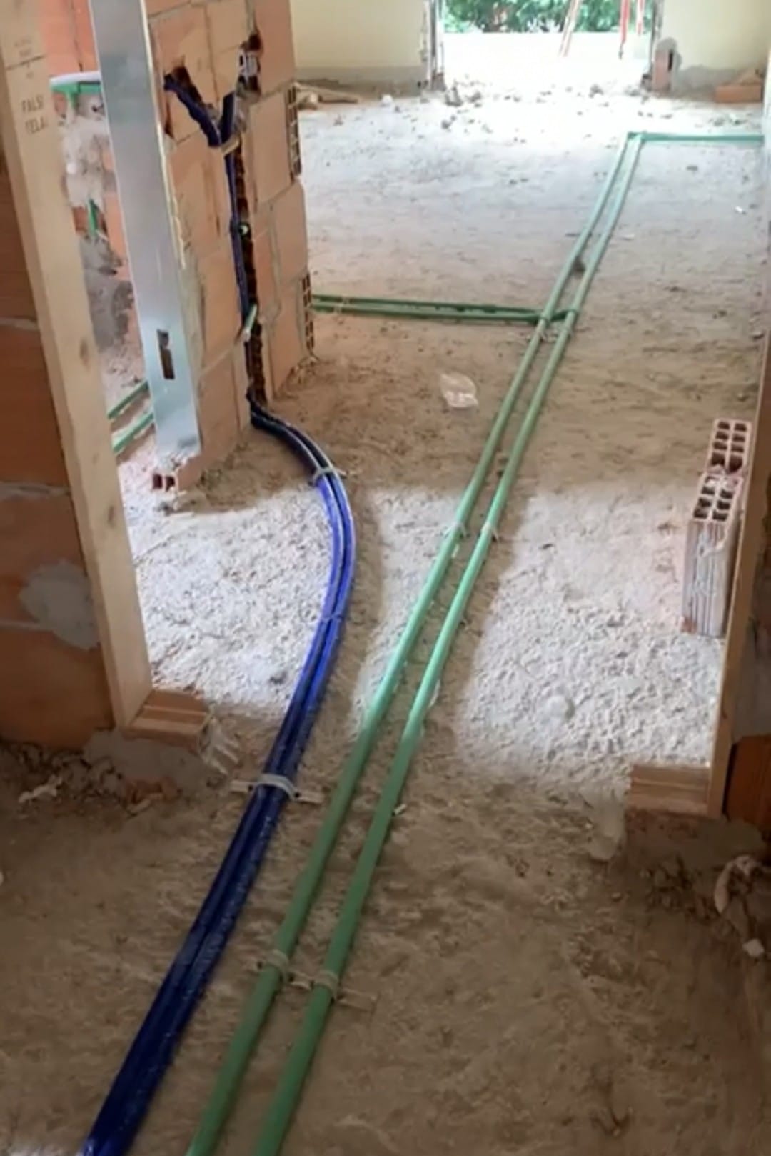 Rifacimento impianti elettrici, idraulici e termici in un appartamento a Napoli